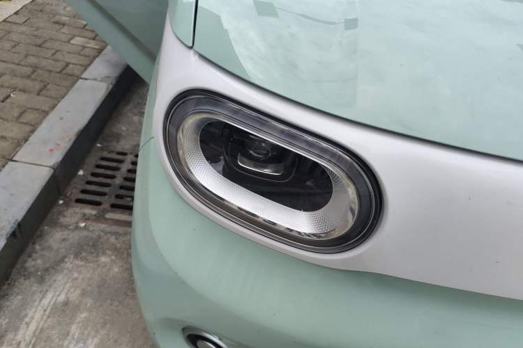 Used Wuling Hongguang MINIEV 2024 3rd Generation 215km Youth Edition Right Front Headlight