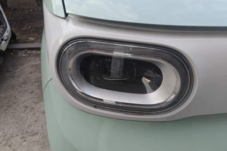 Used Wuling Hongguang MINIEV 2024 3rd Generation 215km Youth Edition Right Front Headlight