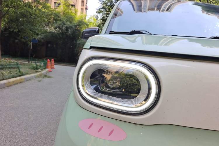 Used Wuling Hongguang MINIEV 2024 3rd Generation 215km Youth Edition Right Front Headlight