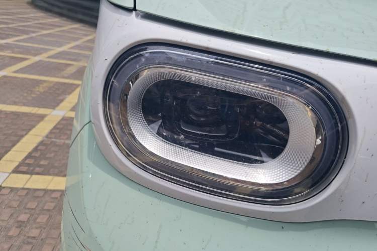 Used Wuling Hongguang MINIEV 2024 3rd Generation 215km Youth Edition Right Front Headlight