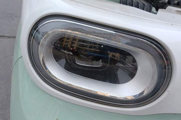 Used Wuling Hongguang MINIEV 2024 3rd Generation 215km Advanced Version Right Front Headlight