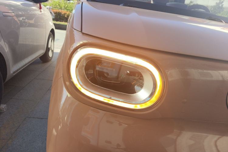 Used Wuling Hongguang MINIEV 2024 3rd Generation 215km Youth Edition Right Front Headlight