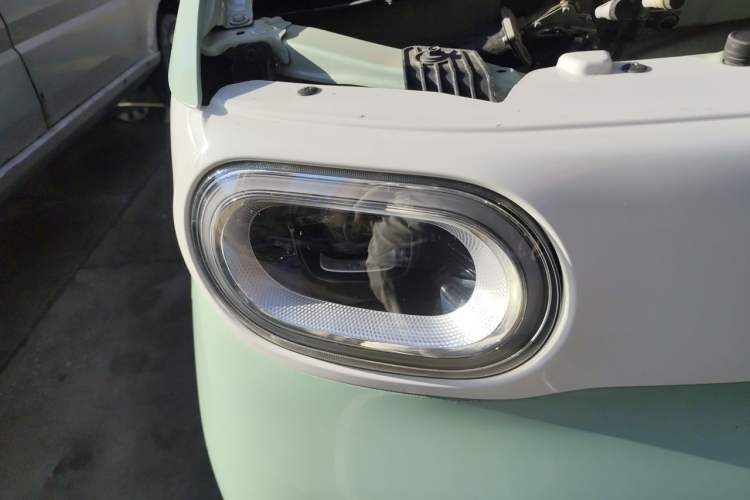 Used Wuling Hongguang MINIEV 2024 3rd Generation 215km Youth Edition Right Front Headlight