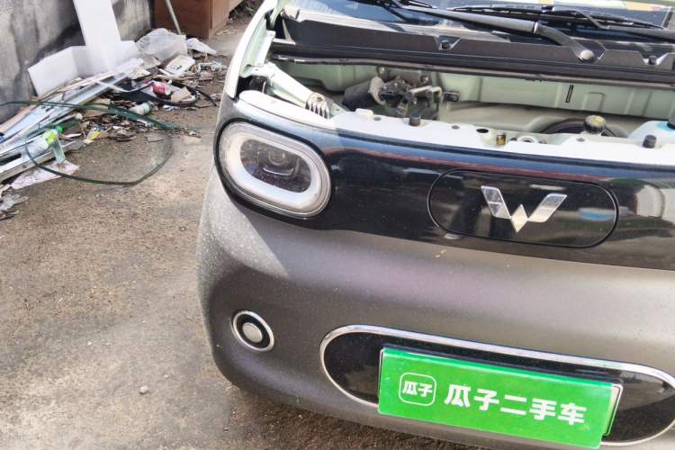 Used Wuling Hongguang MINIEV 2024 3rd Generation 215km Advanced Version Right Front Headlight