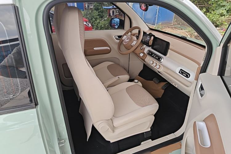 Used Wuling Hongguang MINIEV 2024 3rd Generation 215km Advanced Version Right Front Seat