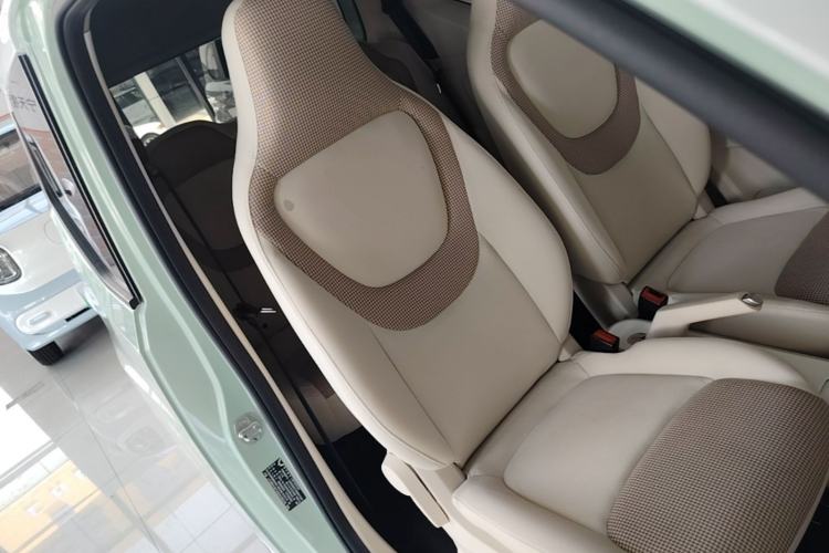 Used Wuling Hongguang MINIEV 2024 3rd Generation 215km Advanced Version Right Front Seat