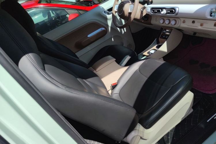 Used Wuling Hongguang MINIEV 2024 3rd Generation 215km Advanced Version Right Front Seat