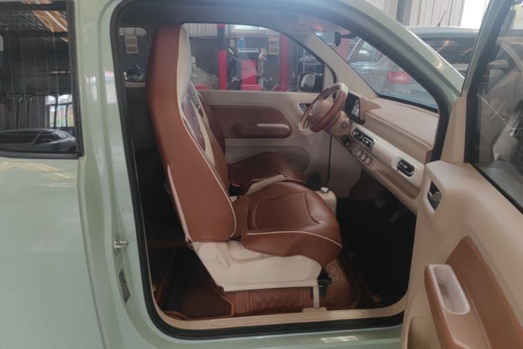 Used Wuling Hongguang MINIEV 2024 3rd Generation 215km Youth Edition Right Front Seat