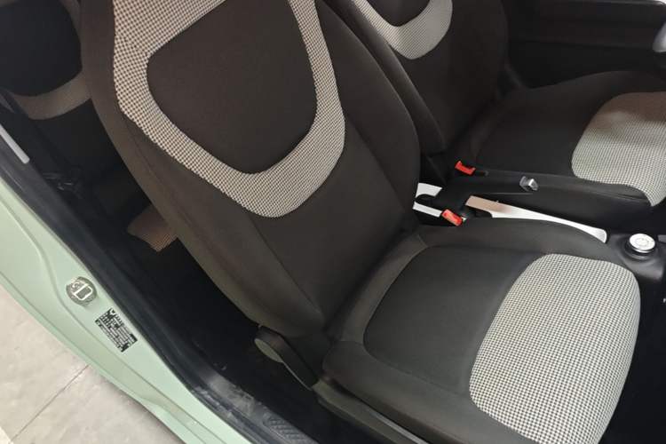 Used Wuling Hongguang MINIEV 2024 3rd Generation 170 km Right Front Seat