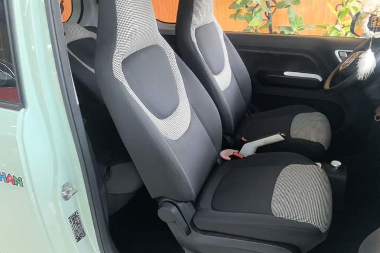 Used Wuling Hongguang MINIEV 2024 3rd Generation 215km Advanced Version Right Front Seat