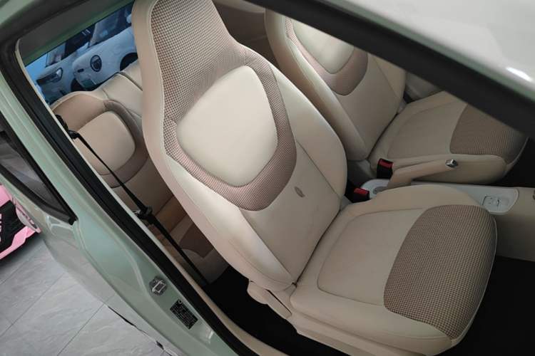 Used Wuling Hongguang MINIEV 2024 3rd Generation 215km Advanced Version Right Front Seat