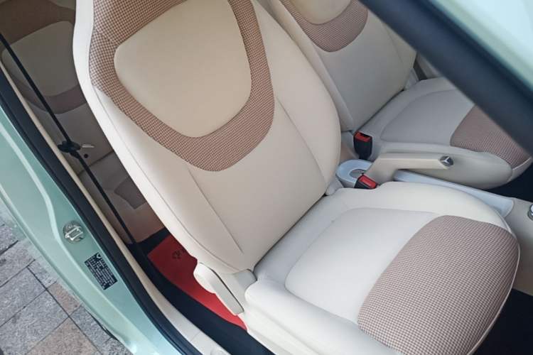 Used Wuling Hongguang MINIEV 2024 3rd Generation 215km Youth Edition Right Front Seat