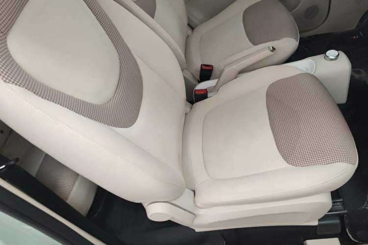 Used Wuling Hongguang MINIEV 2024 3rd Generation 215km Youth Edition Right Front Seat