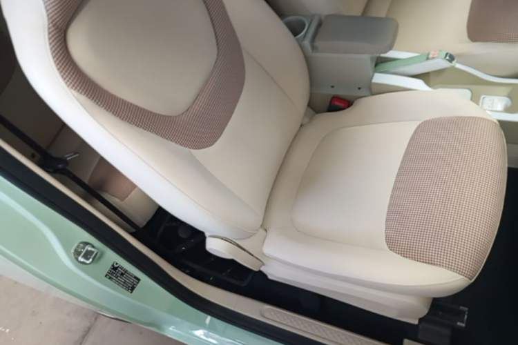 Used Wuling Hongguang MINIEV 2024 3rd Generation 215km Youth Edition Right Front Seat