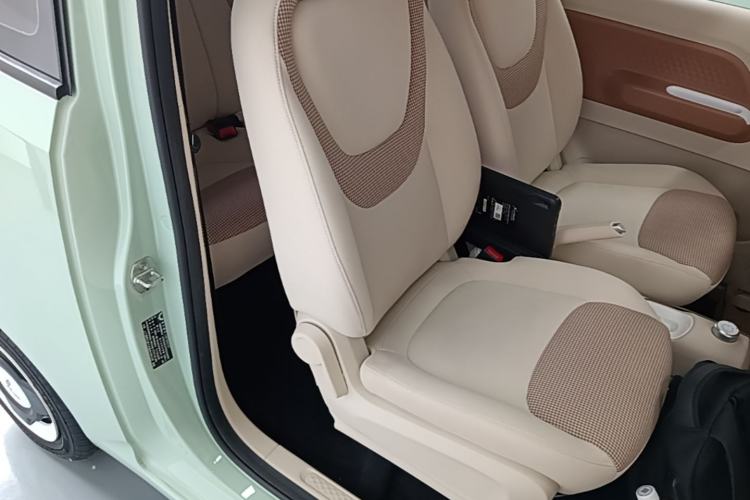 Used Wuling Hongguang MINIEV 2024 3rd Generation 215km Youth Edition Right Front Seat