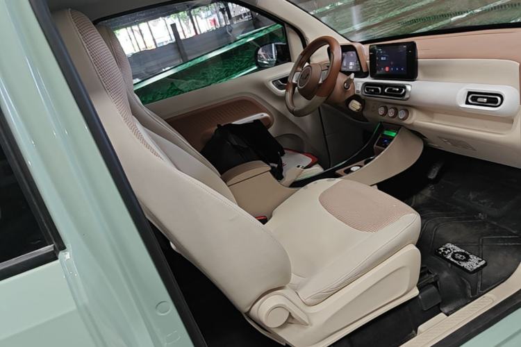 Used Wuling Hongguang MINIEV 2024 3rd Generation 215km Advanced Version Right Front Seat