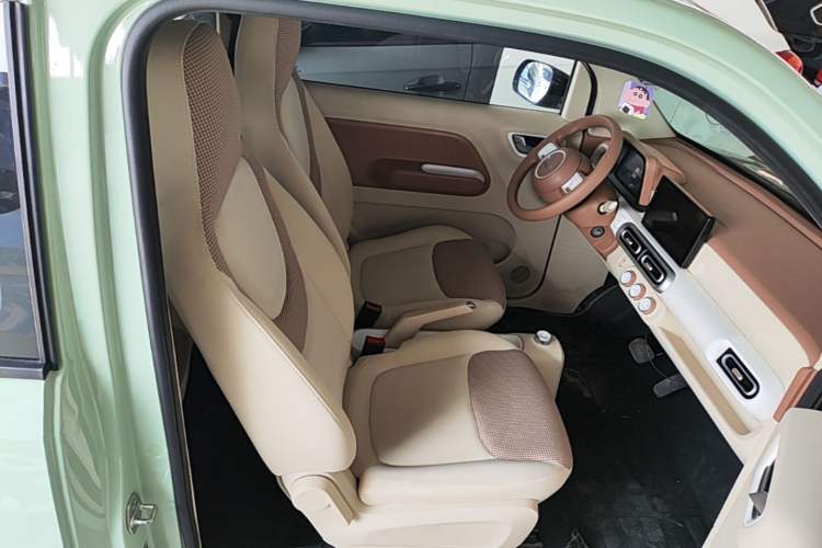 Used Wuling Hongguang MINIEV 2024 3rd Generation 215km Youth Edition Right Front Seat