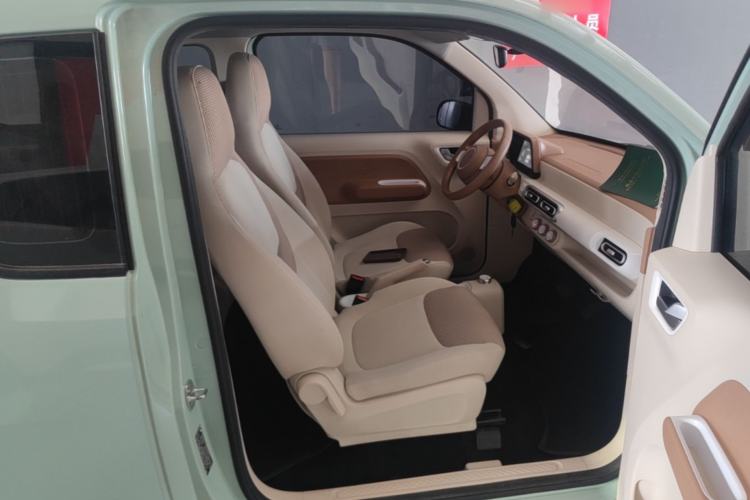 Used Wuling Hongguang MINIEV 2024 3rd Generation 215km Youth Edition Right Front Seat