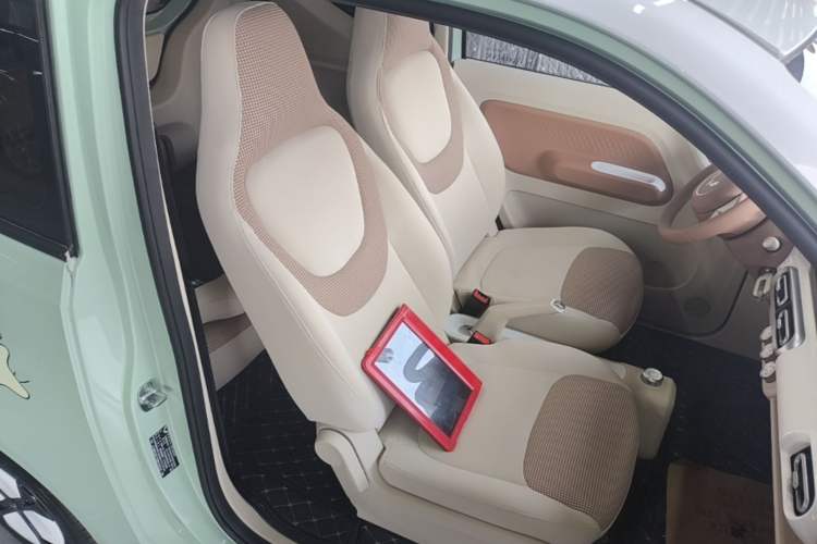 Used Wuling Hongguang MINIEV 2024 3rd Generation 215km Advanced Version Right Front Seat