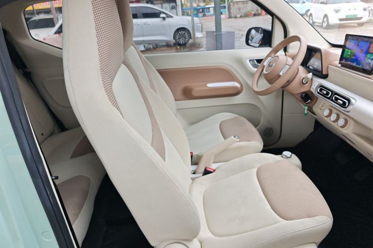Used Wuling Hongguang MINIEV 2024 3rd Generation 215km Advanced Version Right Front Seat