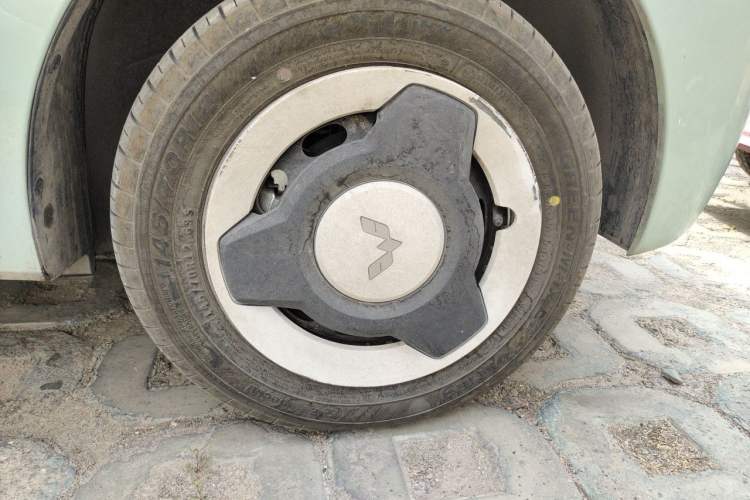 Used Wuling Hongguang MINIEV 2024 3rd Generation 215km Youth Edition Right Front Wheel Hub