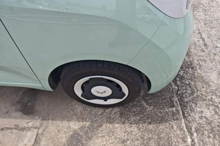 Used Wuling Hongguang MINIEV 2024 3rd Generation 215km Youth Edition Right Front Wheel Hub