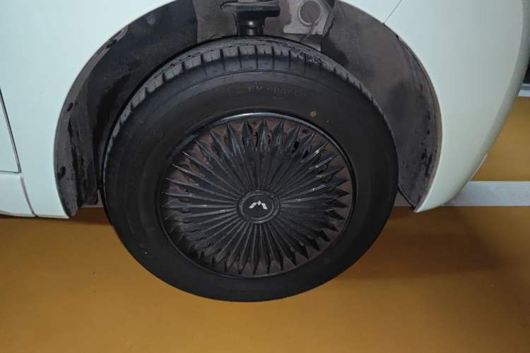 Used Wuling Hongguang MINIEV 2024 3rd Generation 215km Youth Edition Right Front Wheel Hub