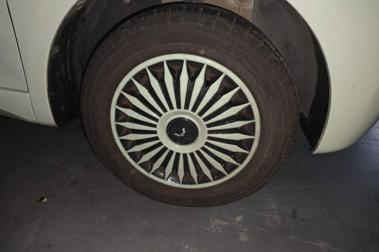 Used Wuling Hongguang MINIEV 2024 3rd Generation 215km Youth Edition Right Front Wheel Hub