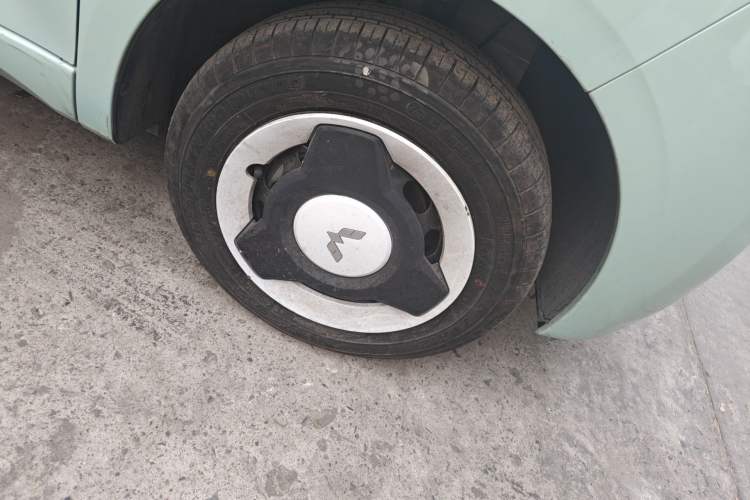Used Wuling Hongguang MINIEV 2024 3rd Generation 215km Youth Edition Right Front Wheel Hub