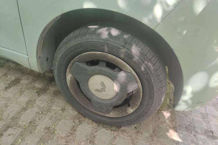 Used Wuling Hongguang MINIEV 2024 3rd Generation 215km Youth Edition Right Front Wheel Hub