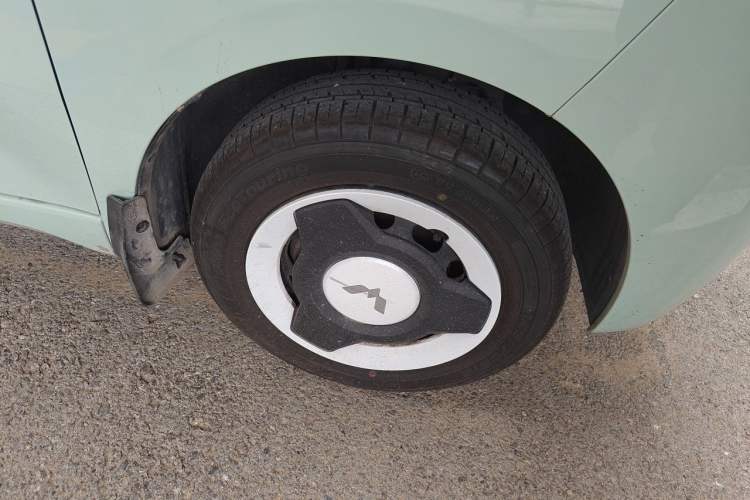 Used Wuling Hongguang MINIEV 2024 3rd Generation 215km Youth Edition Right Front Wheel Hub