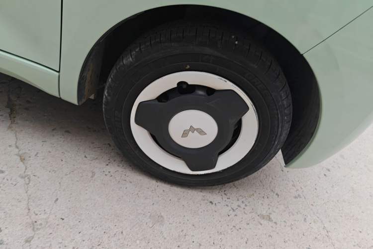 Used Wuling Hongguang MINIEV 2024 3rd Generation 170 km Right Front Wheel Hub