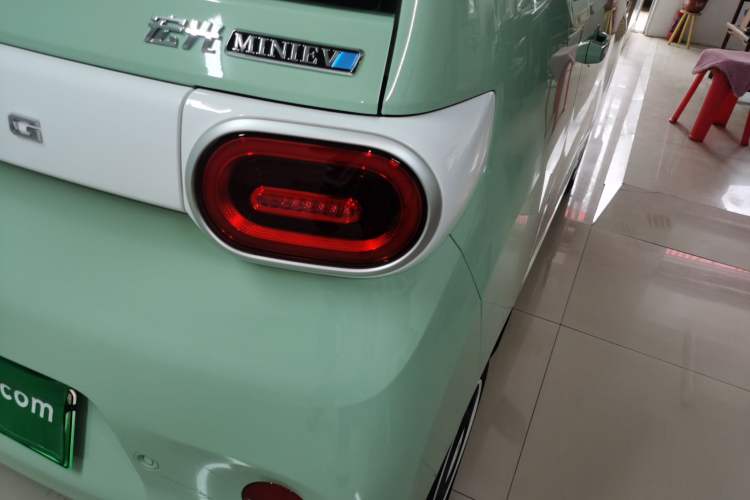 Used Wuling Hongguang MINIEV 2024 3rd Generation 215km Youth Edition Right Rear Taillight