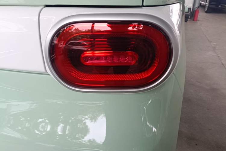 Used Wuling Hongguang MINIEV 2024 3rd Generation 215km Youth Edition Right Rear Taillight
