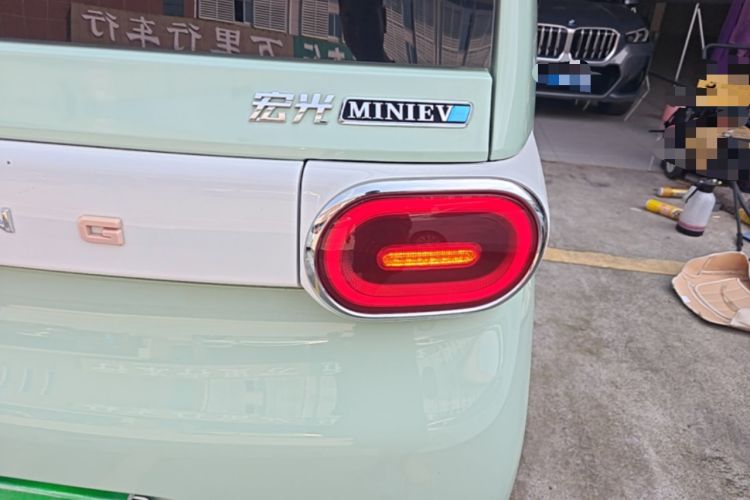 Used Wuling Hongguang MINIEV 2024 3rd Generation 215km Advanced Version Right Rear Taillight