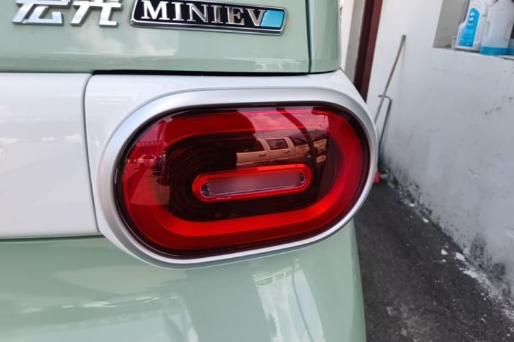 Used Wuling Hongguang MINIEV 2024 3rd Generation 215km Youth Edition Right Rear Taillight