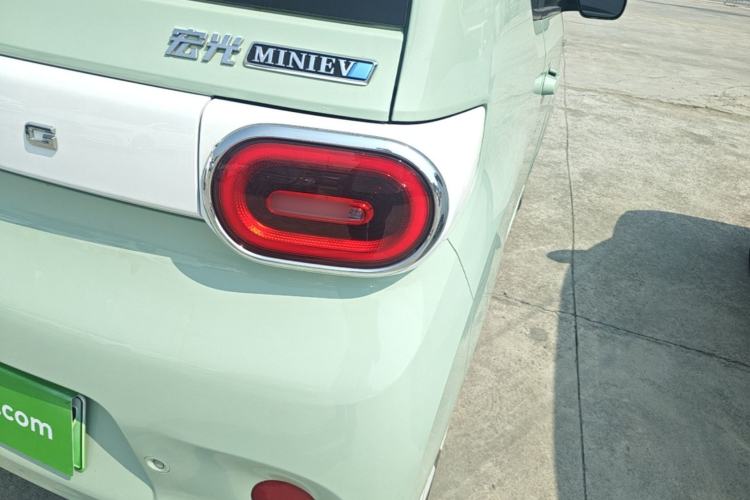 Used Wuling Hongguang MINIEV 2024 3rd Generation 215km Advanced Version Right Rear Taillight