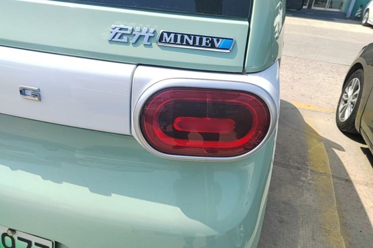 Used Wuling Hongguang MINIEV 2024 3rd Generation 215km Youth Edition Right Rear Taillight