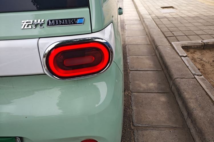 Used Wuling Hongguang MINIEV 2024 3rd Generation 170 km Right Rear Taillight