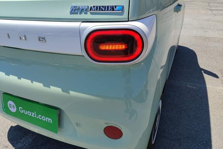 Used Wuling Hongguang MINIEV 2024 3rd Generation 215km Youth Edition Right Rear Taillight