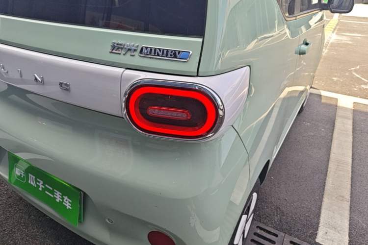 Used Wuling Hongguang MINIEV 2024 3rd Generation 215km Advanced Version Right Rear Taillight