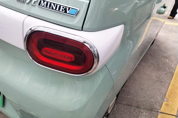 Used Wuling Hongguang MINIEV 2024 3rd Generation 215km Advanced Version Right Rear Taillight