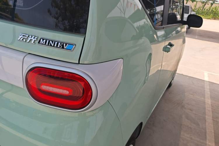 Used Wuling Hongguang MINIEV 2024 3rd Generation 215km Youth Edition Right Rear Taillight