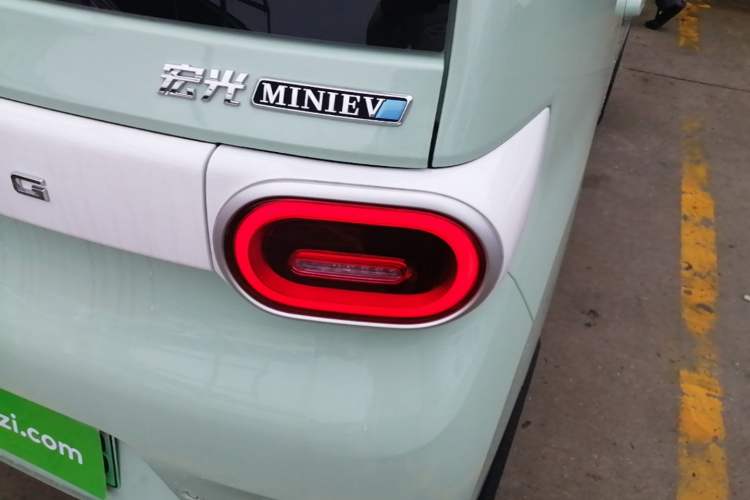 Used Wuling Hongguang MINIEV 2024 3rd Generation 215km Youth Edition Right Rear Taillight