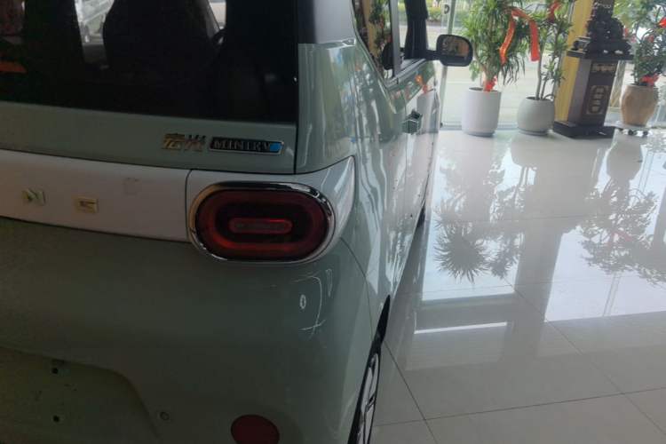 Used Wuling Hongguang MINIEV 2024 3rd Generation 215km Advanced Version Right Rear Taillight