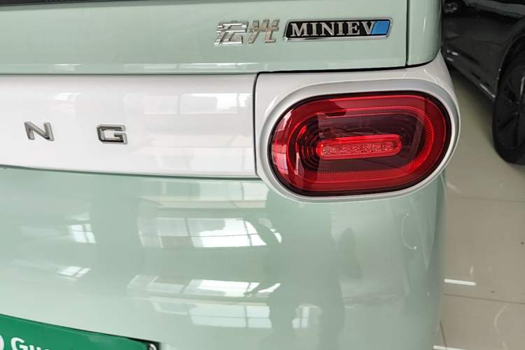 Used Wuling Hongguang MINIEV 2024 3rd Generation 215km Youth Edition Right Rear Taillight