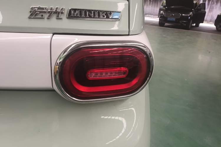 Used Wuling Hongguang MINIEV 2024 3rd Generation 215km Advanced Version Right Rear Taillight