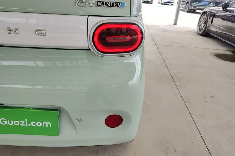 Used Wuling Hongguang MINIEV 2024 3rd Generation 215km Youth Edition Right Rear Taillight
