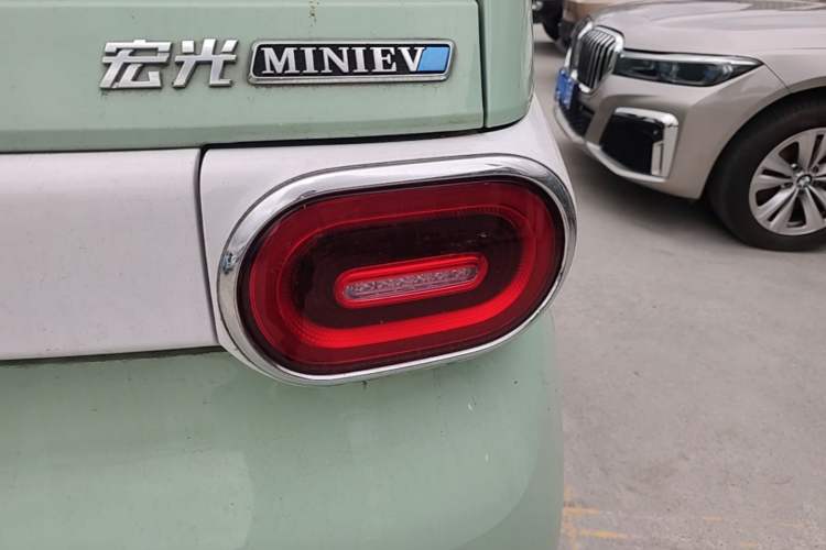 Used Wuling Hongguang MINIEV 2024 3rd Generation 215km Advanced Version Right Rear Taillight