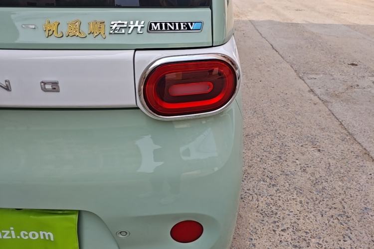 Used Wuling Hongguang MINIEV 2024 3rd Generation 215km Advanced Version Right Rear Taillight
